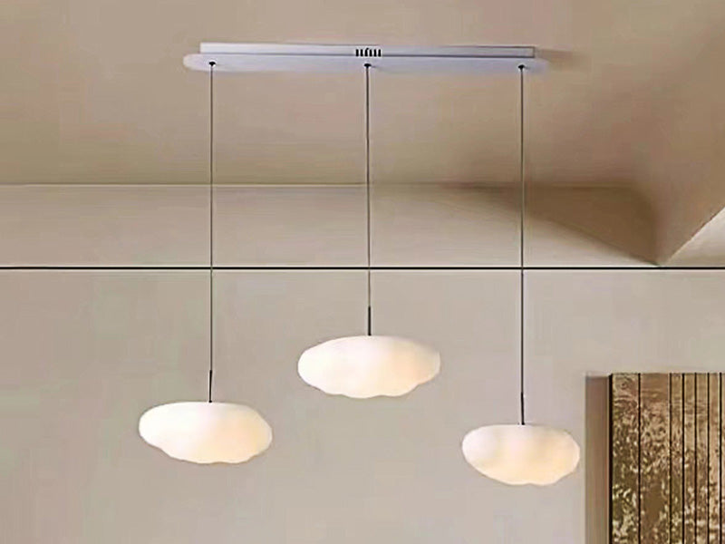White Three-Cloud Light